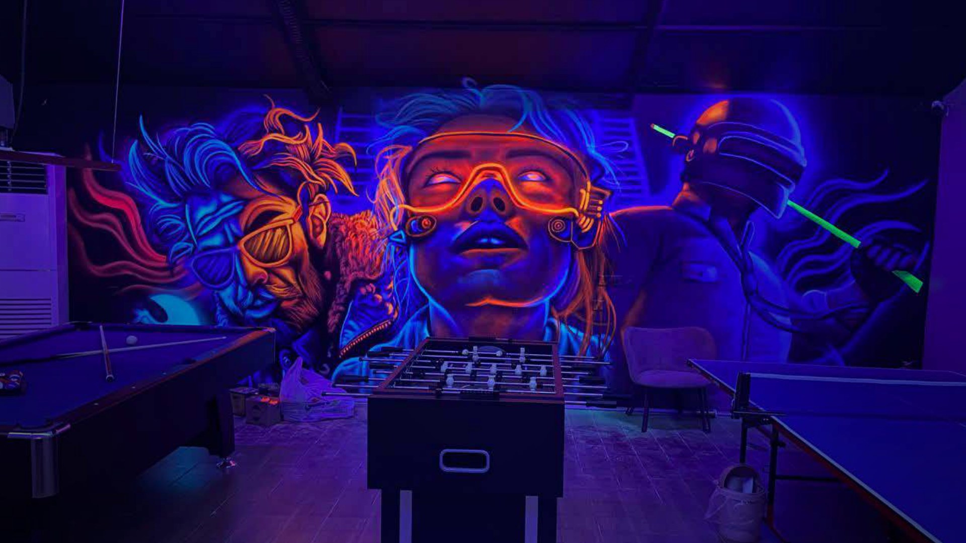 Second view of the immersive VOLT mural